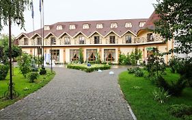 Оздоровчий комплекс Гайки заїзд провулок Сухий Яр 12